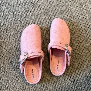 Rag & Bone Felt Pink Clogs